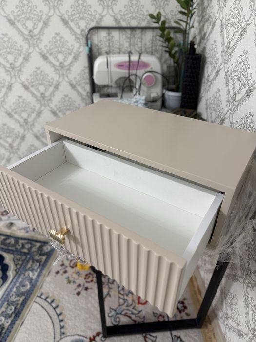 Тумба навесная.