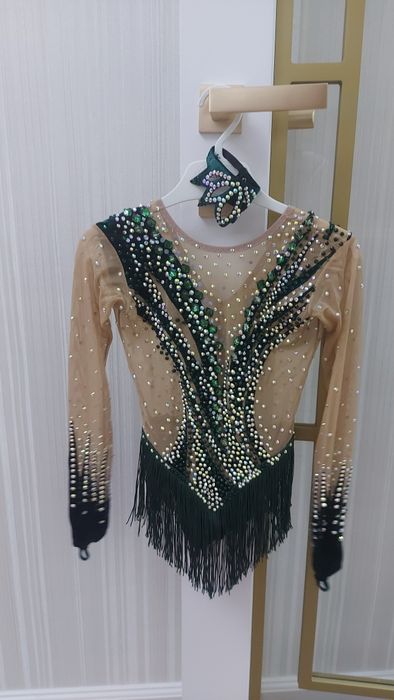 Гимнастическии костюм