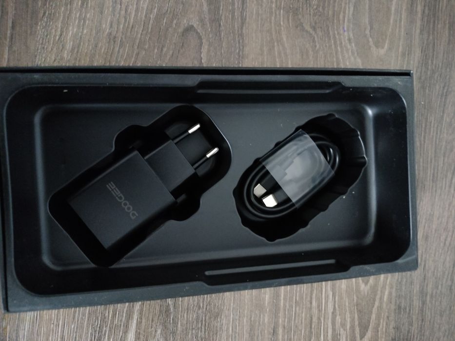 Telefon mobil Doogee Fire 6 Max Thermal Camera 5G, Dual SIM, Dimensity 7050, 6.72-inch 120Hz 20GB ram 256GB Lanterna 120 lumeni NFC 20800mAh