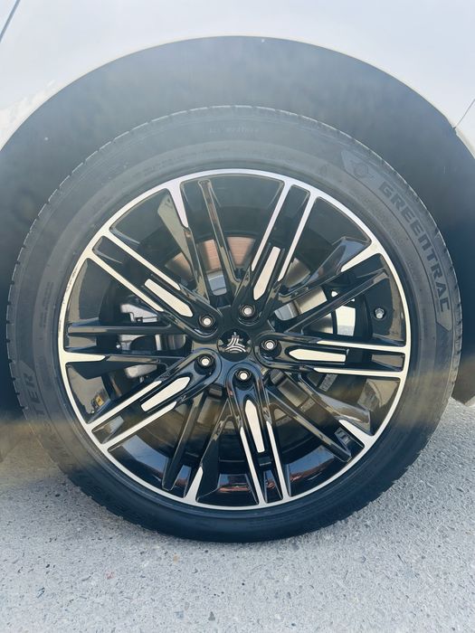 Продаётся NETA S гибрид