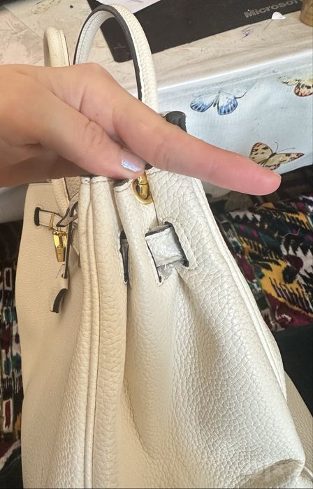 Hermes katta sumka sotiladi, dokumentlari bor