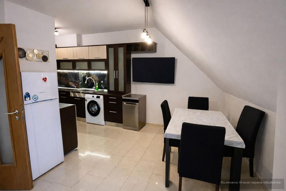 Дава се под наем Тристаен апартамент в Пловдив, Кършияка - 75 кв.м за 598.23 € - Снимка #1