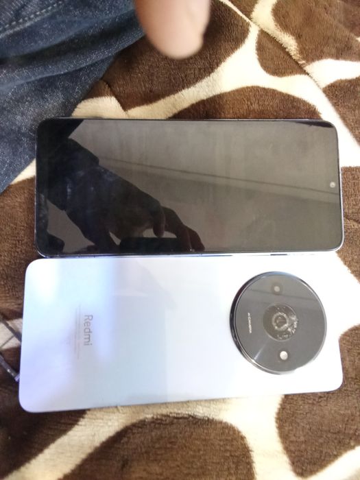 Редми Xiaomi a3 разбит экран нету болтиков