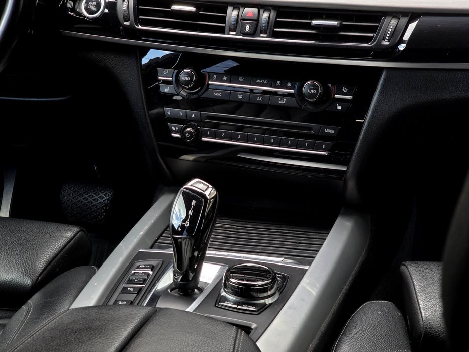 Bmw X5 E-drive, hybrid, 2017 2.0 benzina plus  electric, pachet M interior exterior acc led