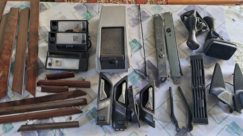 Мерседес.124е Запчасти салона.