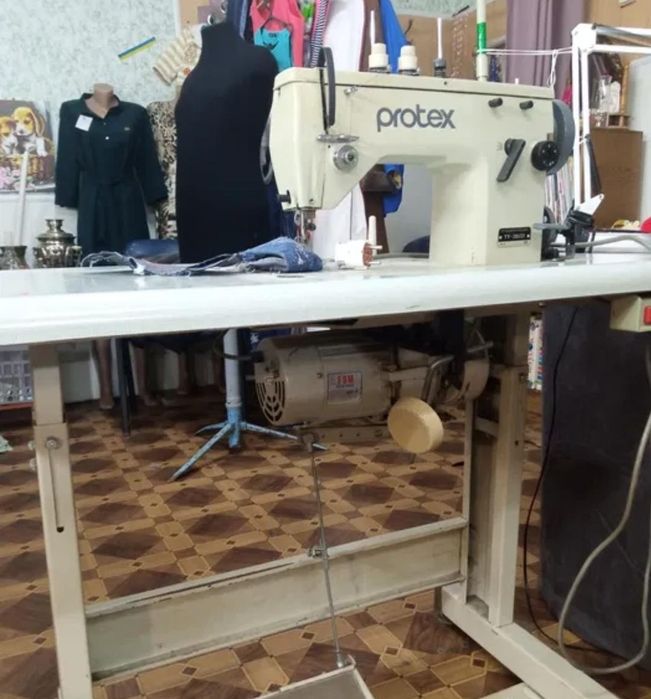 Промышленная  швейная машина