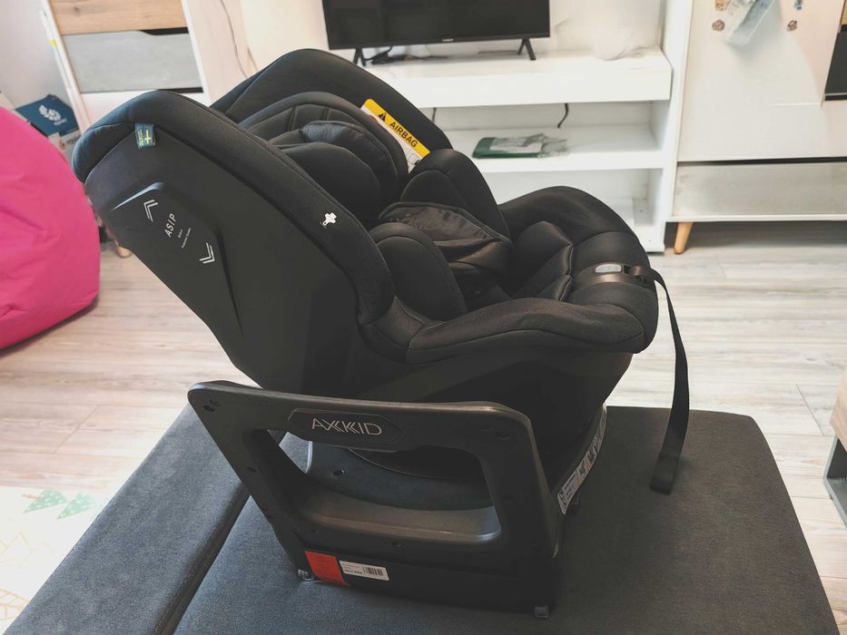 Axkid Столче за кола Spinkid