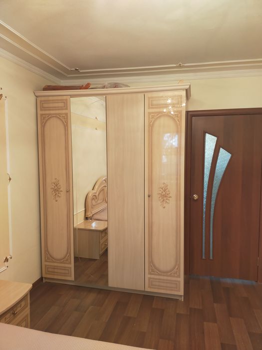 Продам спальный гарнитур