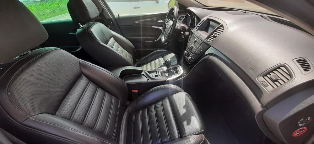 Insignia Sports Tourer Wagon