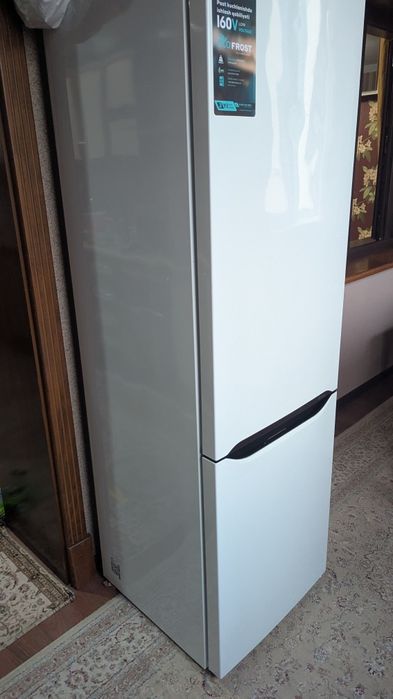 Холодильник Artel