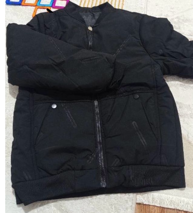 Бомбер черный новый