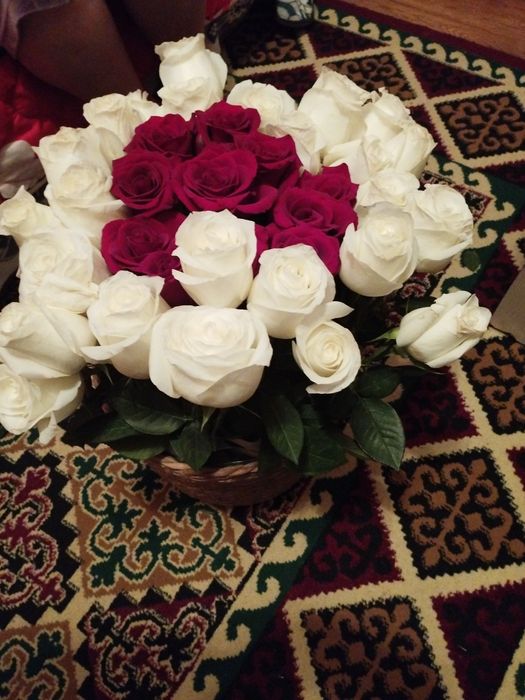 Цветы розы срочно