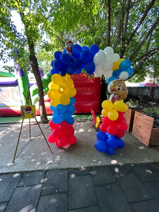 Украси под наем за вашите поводи и тържества