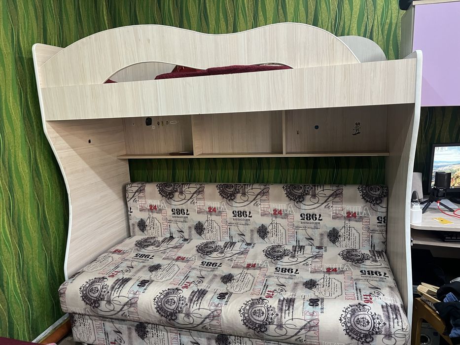 Продам двухъярусную кровать