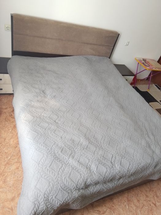 Продам двухспальную кровать