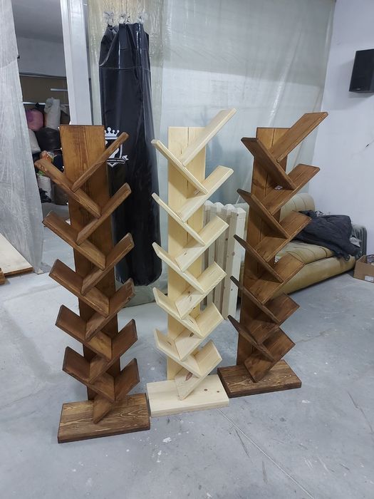 Стелаж  за книги