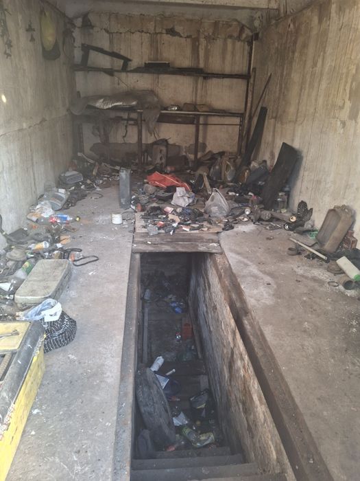 Гараж 11 мкр срочно