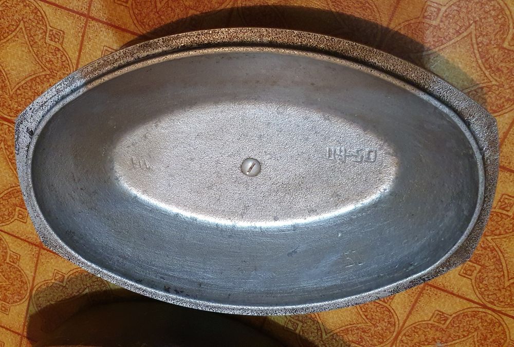 Казан чугунный утятница