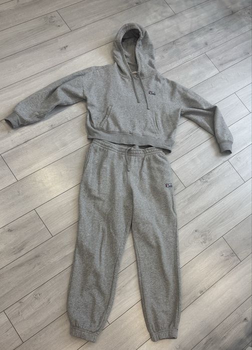Продам костюм Fila