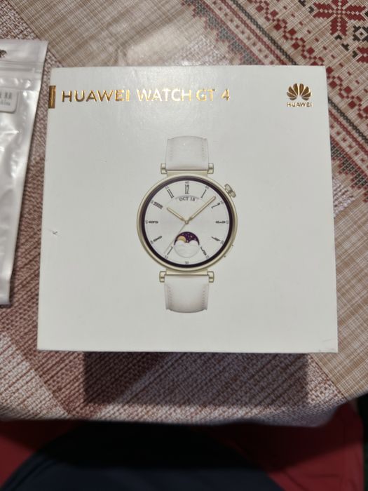 Huawei Watch 4  Lether Strap! Като нов!