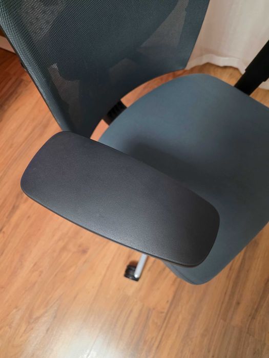 Ергономичен меш стол Carmen Fredo с лумбална опора