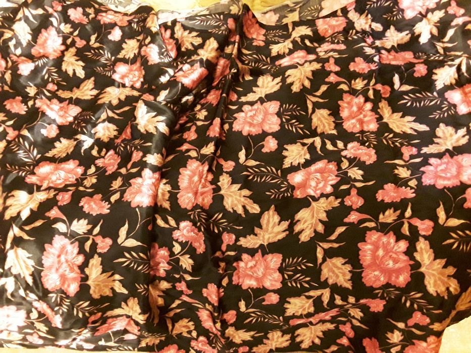 Bluze, hanorac si material metraj