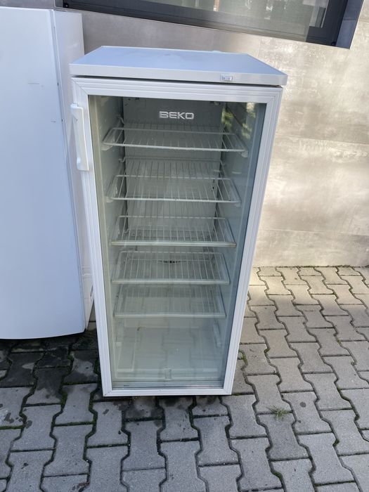 Хладилник стъклена врата