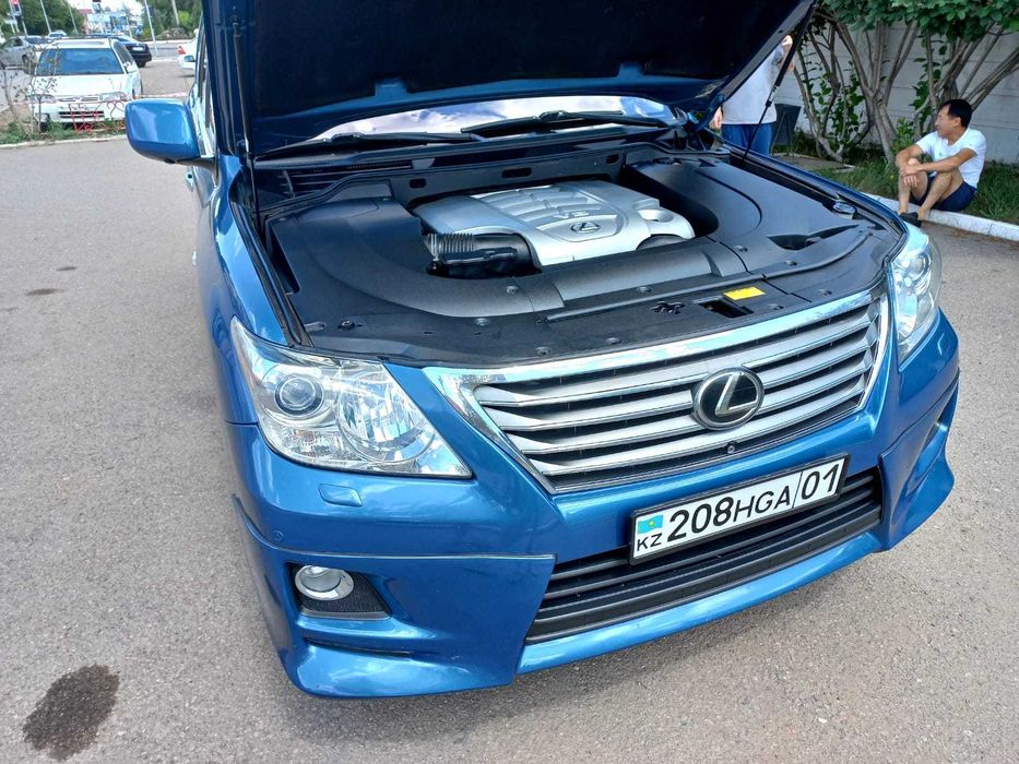 Продам LEXUS LX570