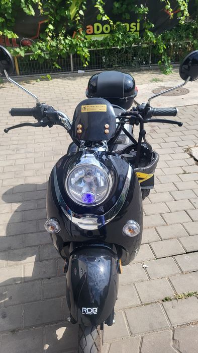 Tricicliu cu trei roti