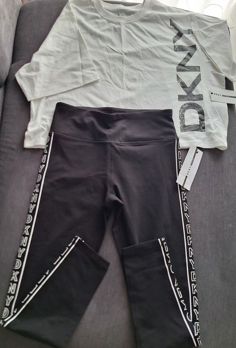 Set DKNY colant + tricou