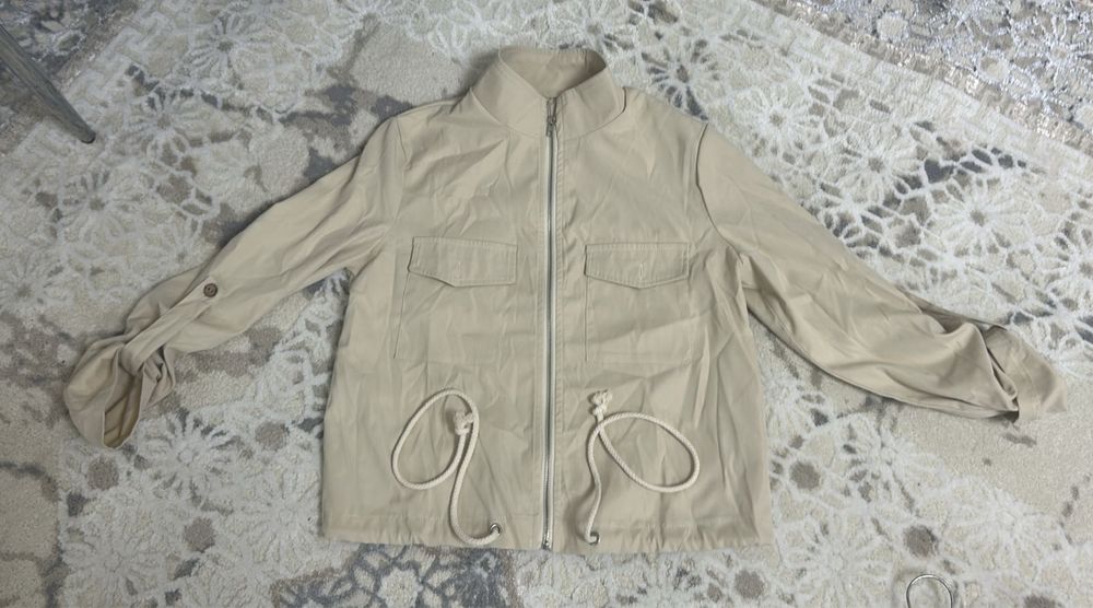 Продам куртки