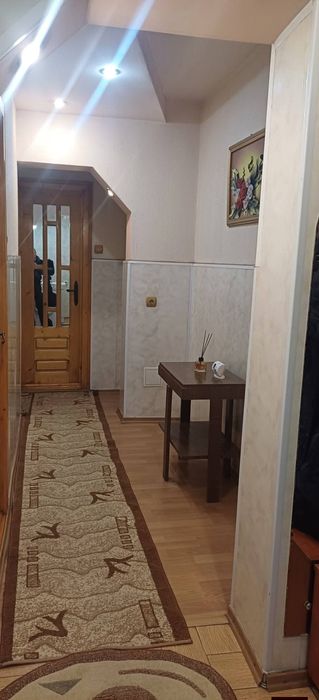 Apartament 2 camere,decomandat,Zona General(M-uri),etaj1