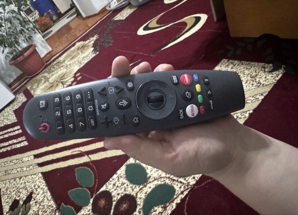 Телевизор Lenox 50UP77 127 см черный