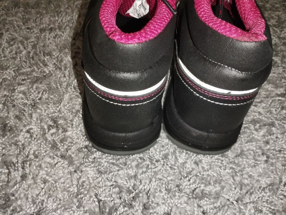 Чисто нови мъжки обувки-боти