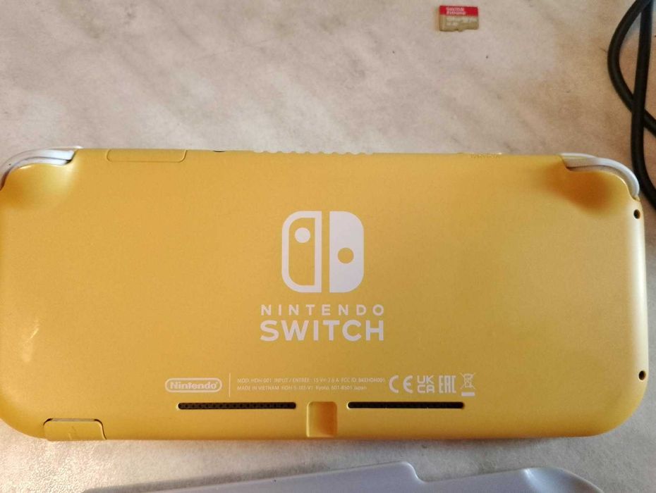 Продам Nintendo Switch Lite