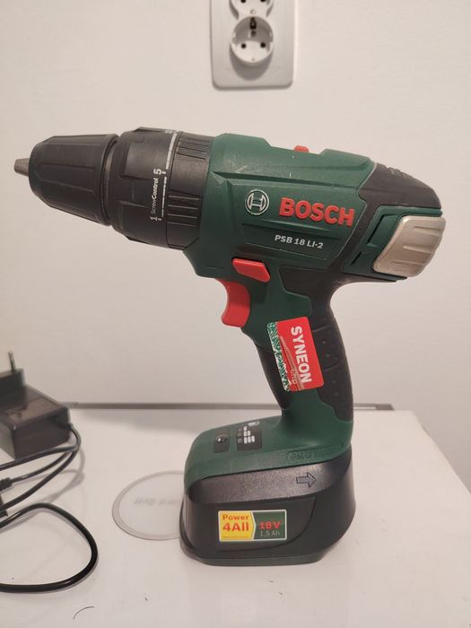 Bormașină Bosch 2 accu si pickhamer