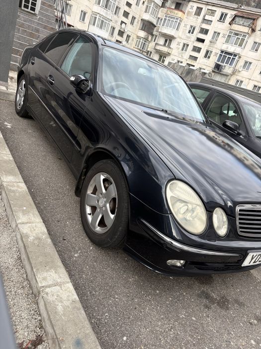 Mercedes E 320 bezina