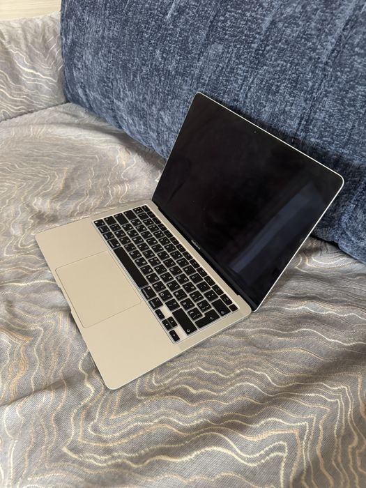 Macbook air m1 2020