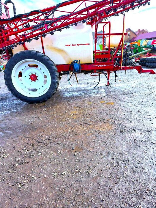 Instalatie erbicidat Met Hardi ScanAgri 4000 cu 28 m an 2017 Rau Kuhn