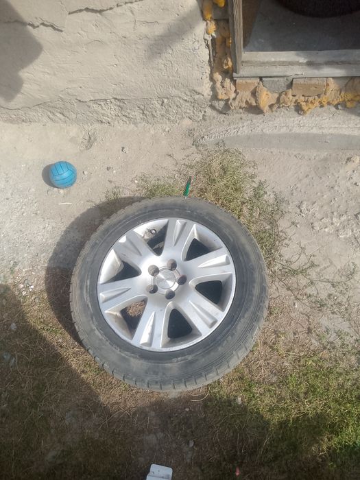 Продам диски с зимней резиной