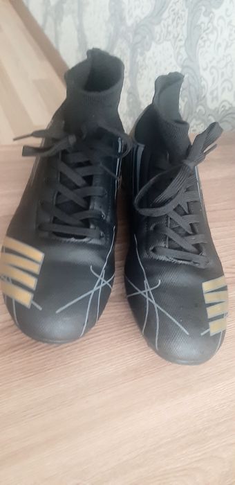 Продам бутсы НОВЫЕ