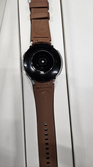Смарт часовник  Samsung Galaxy Watch 4