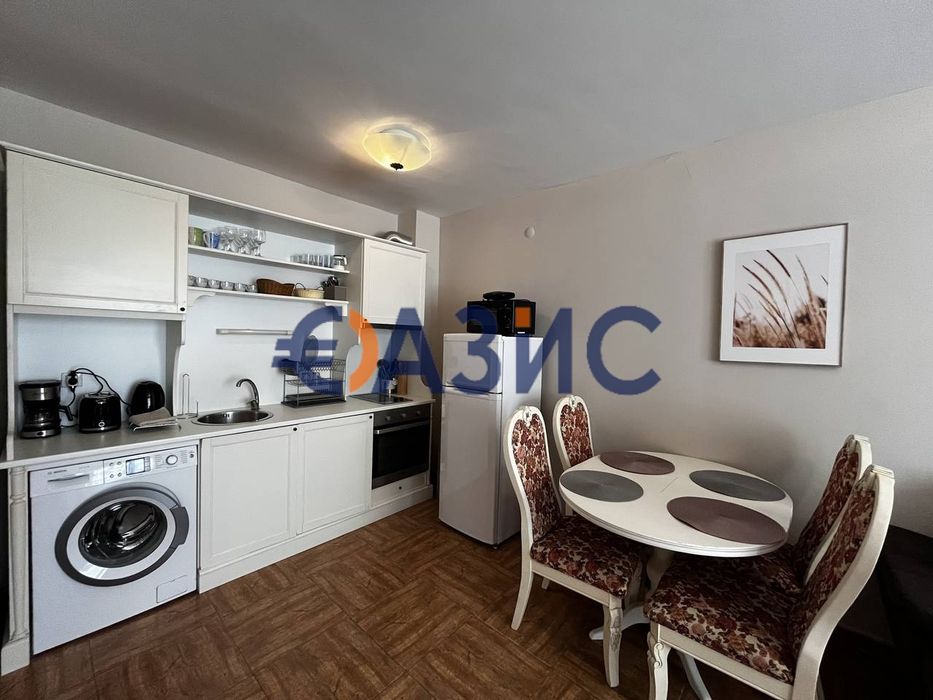 Продава се Двустаен апартамент в Свети Влас - 70 кв.м за 1928 €/кв.м - Снимка #3