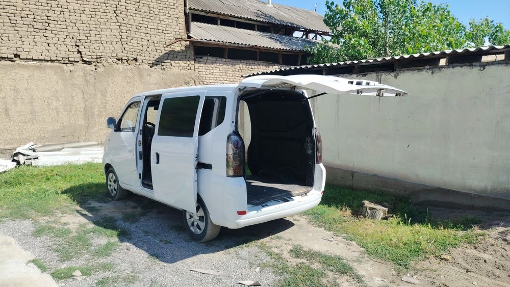 Lifan fosion gruzavoy van