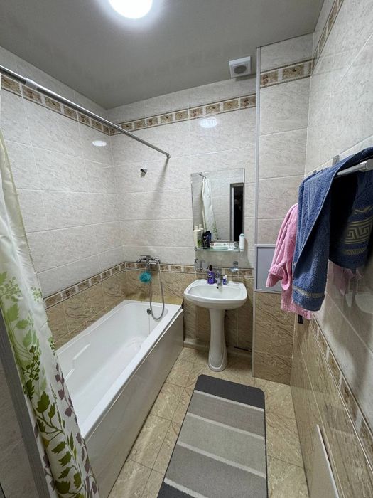 Срочно продается квартира 65+65 кв/м