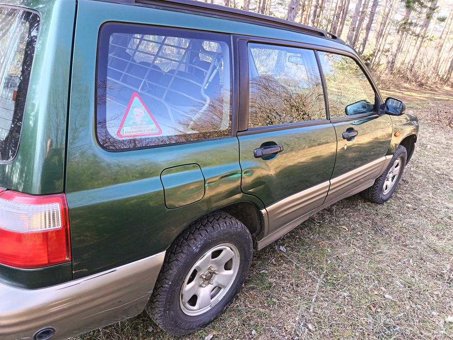 Продавам Subaru Forester