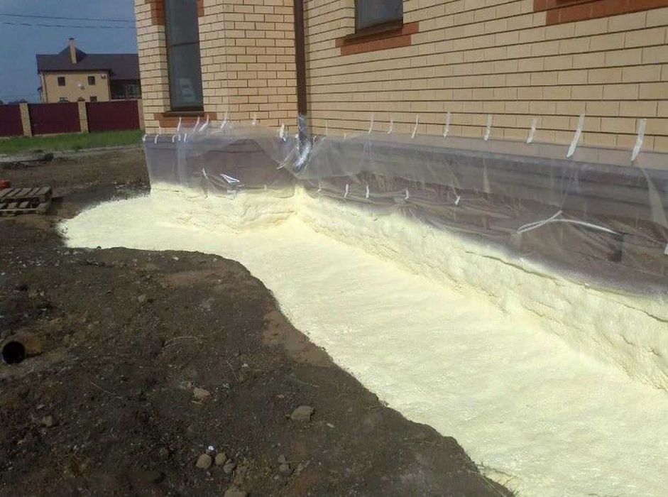 Теплоизоляция пеной ППУ ангара, подвала, крыши, мансарды, стен, полов