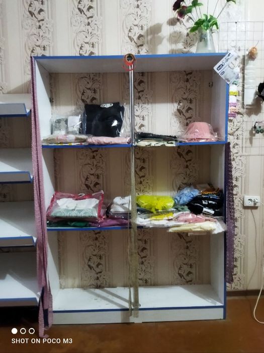 Magazin uchun prlavka srochna sotiladi