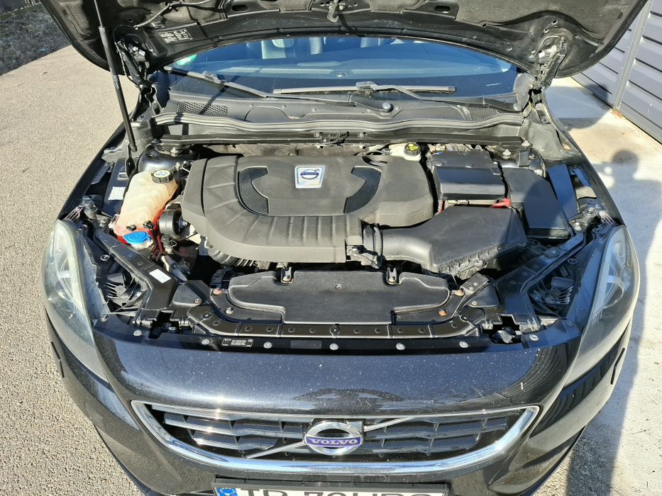Volvo v40 d3 5 cilindri