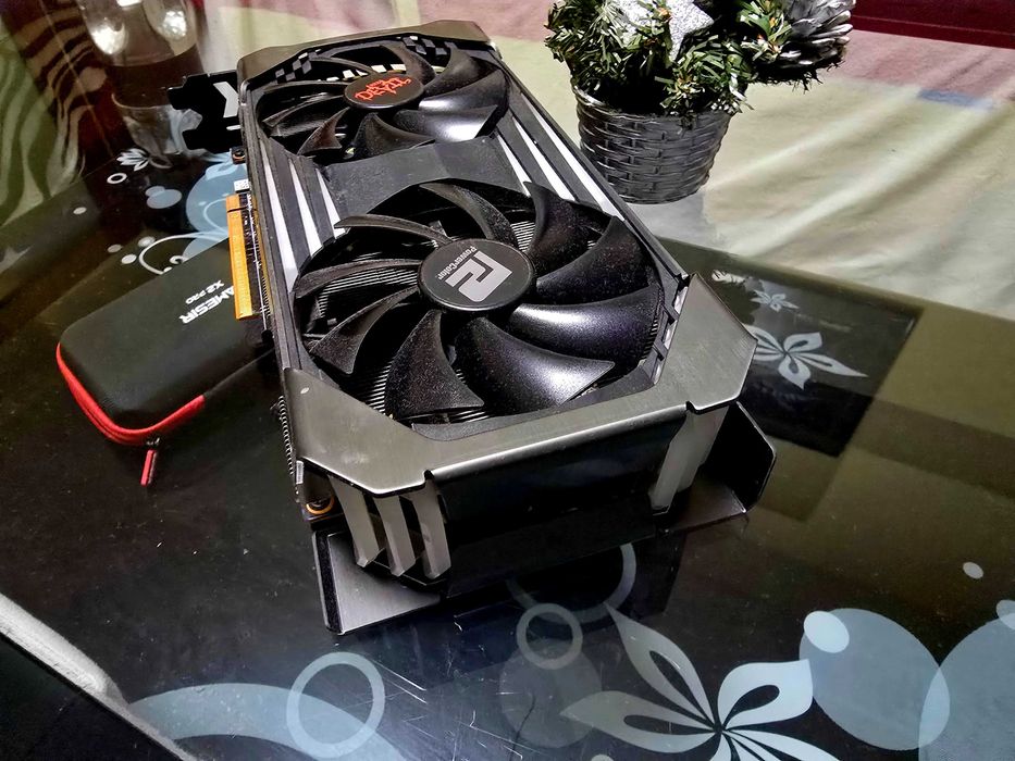 AMD Radeon RX 6650 XT